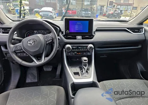2023 Toyota Rav4 Xle z USA, uszkodzony, nr VIN 2T3P1RFV1PW363786